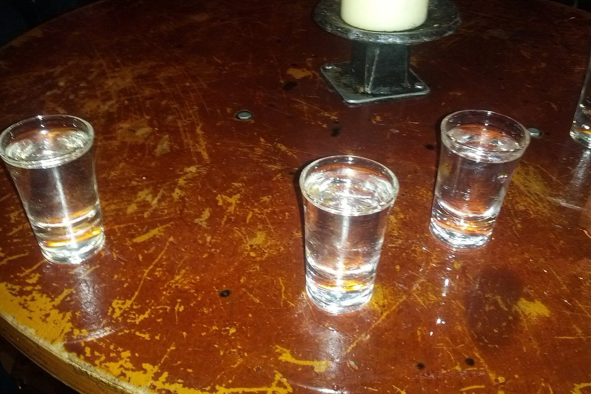 Petits verres de genièvre